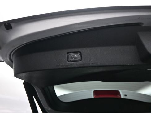 Certified 2018 Ford Explorer XLT w/ Equipment Group 202A FWD image 24