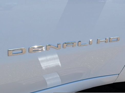 New 2026 GMC Sierra 3500 Denali w/ Denali Reserve Package AWD/4WD image 28