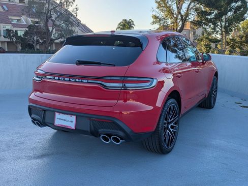 New 2026 Porsche Macan image 9