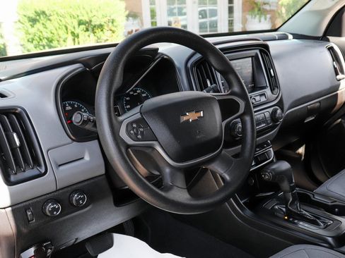 Used 2021 Chevrolet Colorado W/T w/ Custom Special Edition image 17