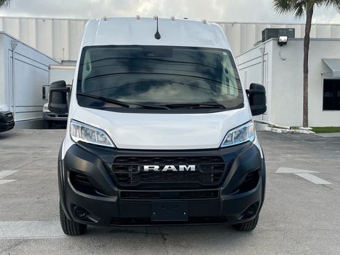 Used 2023 RAM ProMaster 2500 FWD image 3