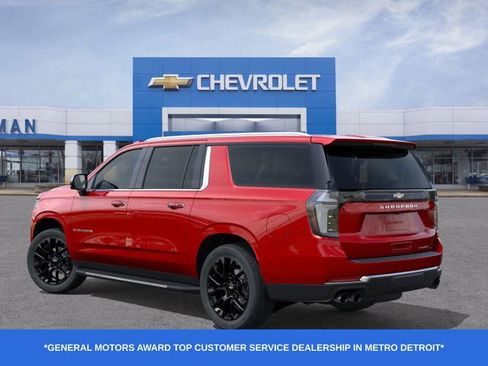 New 2025 Chevrolet Suburban Premier image 4