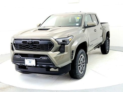 New 2026 Toyota Tacoma TRD Sport AWD/4WD image 2