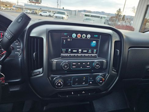 Used 2018 Chevrolet Silverado 1500 LT image 12