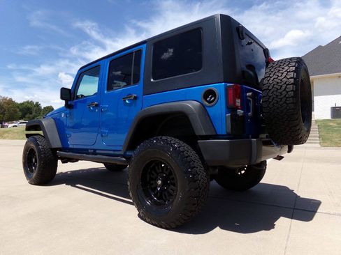 Used 2015 Jeep Wrangler Unlimited Sport AWD/4WD image 31