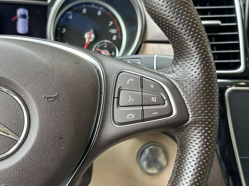 Used 2018 Mercedes-Benz GLE 350 4MATIC image 32
