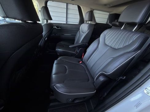Used 2023 Hyundai Palisade Limited w/ Cargo Package FWD image 27