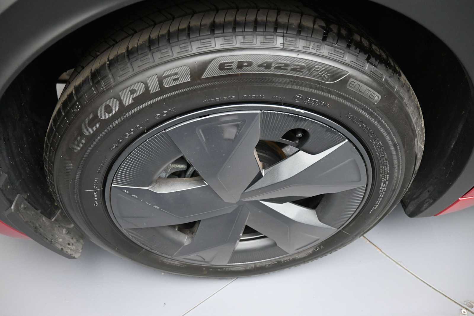 Used 2026 Toyota Prius LE FWD image 11