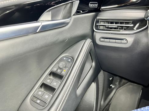 Used 2025 INFINITI QX60 Pure w/ Cargo Package AWD/4WD image 23