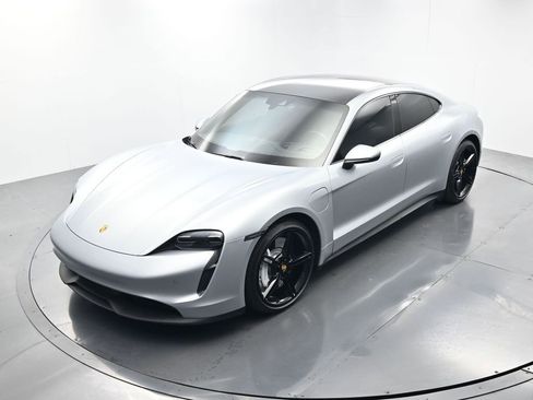 Certified 2021 Porsche Taycan image 30
