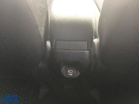 Used 2020 Jeep Renegade Latitude w/ Cold Weather Group image 18