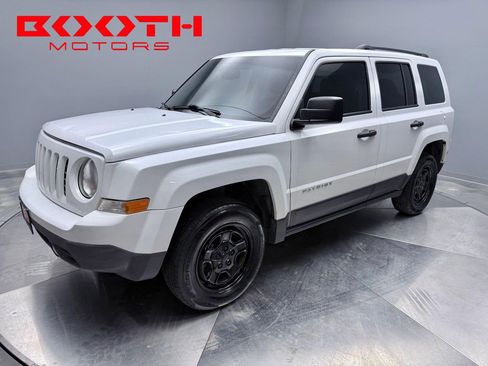 Used 2016 Jeep Patriot Sport image 1
