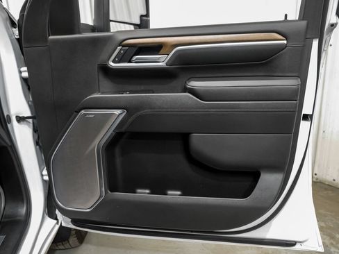 Used 2025 Chevrolet Silverado 3500 High Country w/ High Country Premium Package AWD/4WD image 44