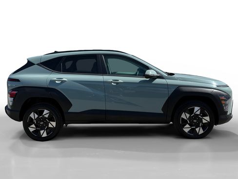 Used 2024 Hyundai Kona SEL AWD/4WD image 6