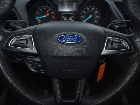 Used 2018 Ford Escape SE image 18