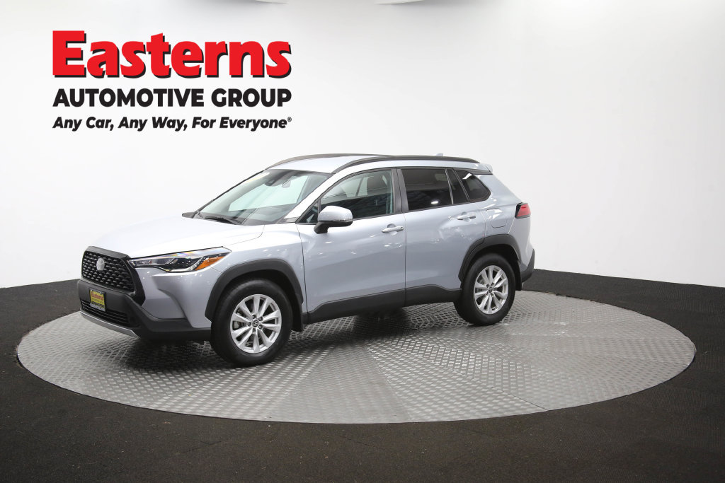 Used 2022 Toyota Corolla Cross LE AWD/4WD image 54