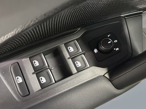 New 2026 Volkswagen Tiguan SE R-Line image 14