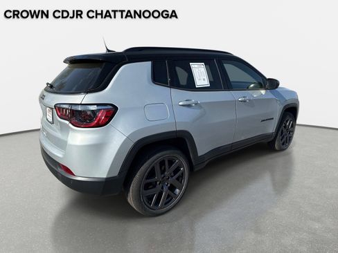 New 2025 Jeep Compass Limited w/ Sun & Sound Group AWD/4WD image 4