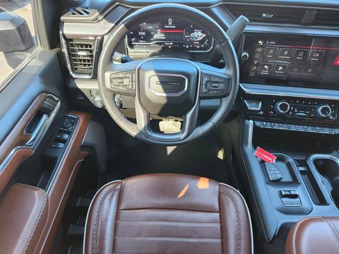 Used 2024 GMC Sierra 2500 Denali Ultimate image 13