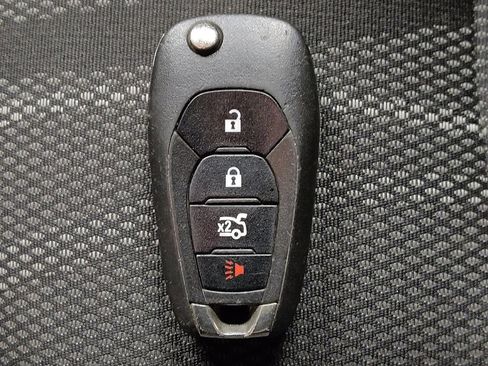 Used 2020 Chevrolet Sonic LT image 32