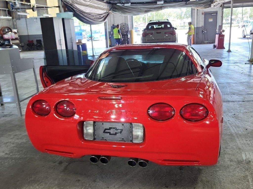 Used 2001 Chevrolet Corvette Coupe w/ Preferred Equipment Group2 RWD image 5