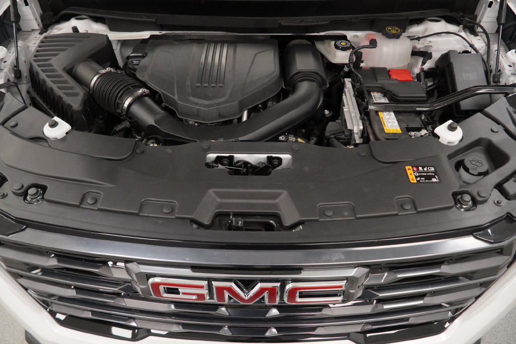Certified 2024 GMC Acadia AT4 w/ Super Cruise Package AWD/4WD image 45