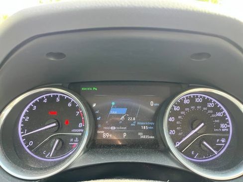 Used 2018 Toyota Camry XLE FWD image 14