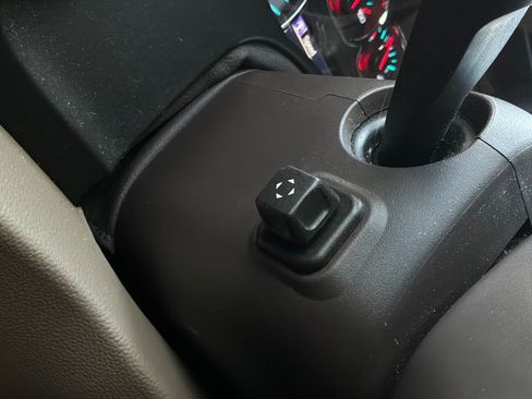 Used 2019 GMC Yukon SLT w/ Premium Edition RWD image 43