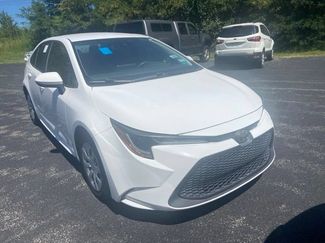 Used 2020 Toyota Corolla LE FWD video 2
