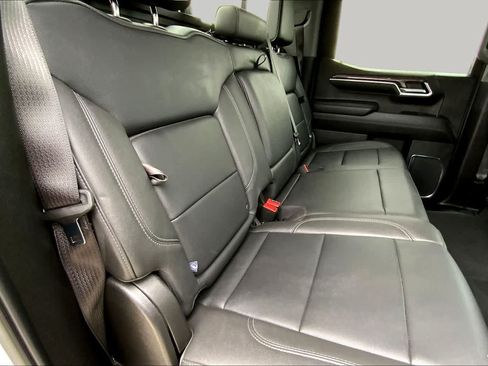Used 2024 Chevrolet Silverado 1500 LTZ w/ LTZ Convenience Package II AWD/4WD image 18