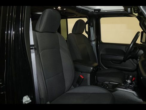 Used 2022 Jeep Wrangler Unlimited Sport image 28