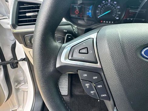 Certified 2018 Ford Edge Titanium w/ Technology Package FWD image 26