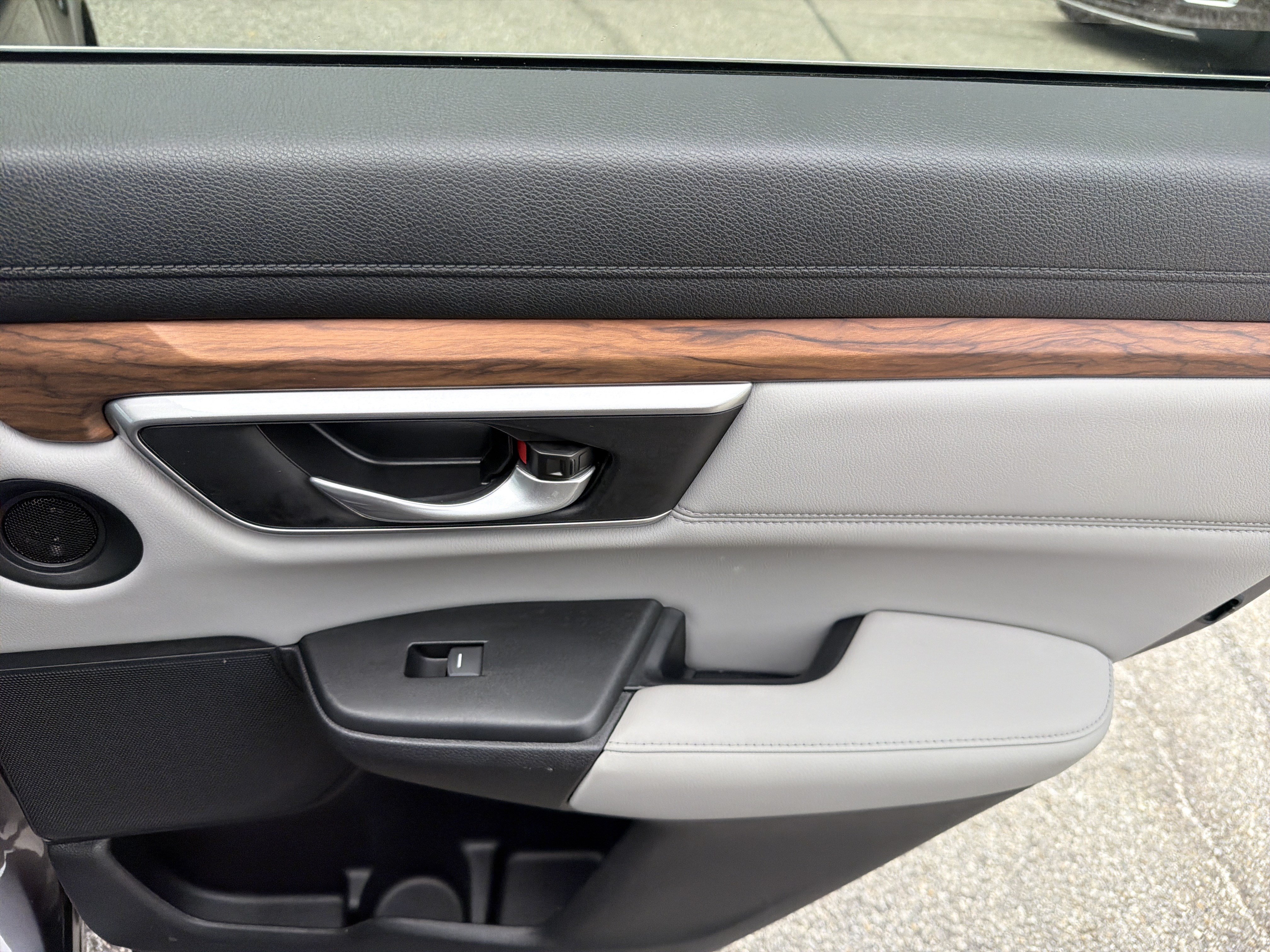 Used 2020 Honda CR-V EX-L image 17