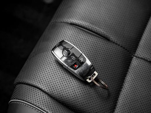 Used 2021 Mercedes-Benz Maybach GLS 600 4MATIC image 69