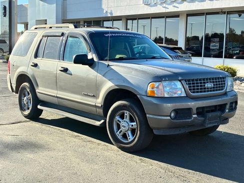 Used 2005 Ford Explorer XLT AWD/4WD image 1