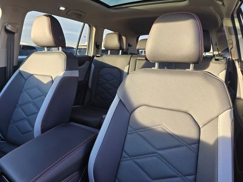 New 2026 Volkswagen Atlas Peak Edition image 24