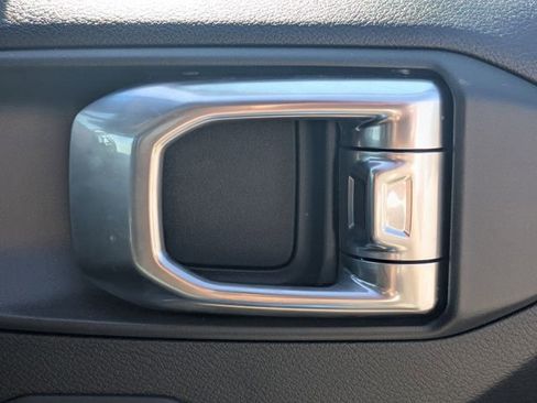 Used 2024 Jeep Wrangler Sport S image 32