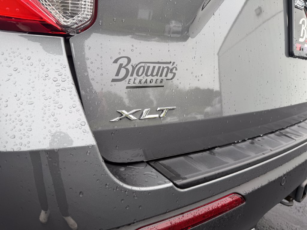 Used 2024 Ford Explorer XLT w/ Equipment Group 202A AWD/4WD image 43