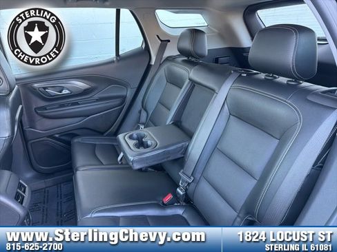 Used 2023 GMC Terrain SLT image 14