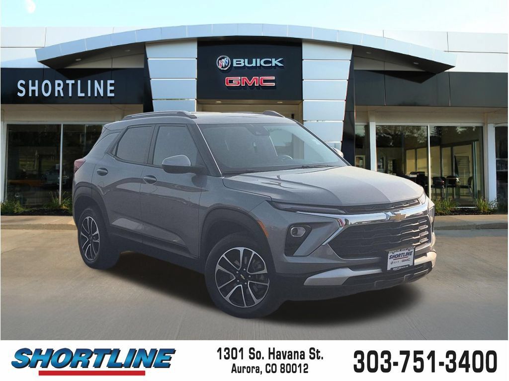 Used 2025 Chevrolet TrailBlazer LT AWD/4WD image 1