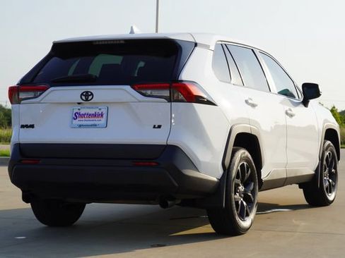 Used 2023 Toyota RAV4 LE FWD image 8