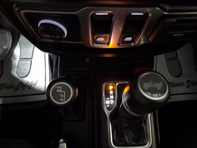 Used 2022 Jeep Wrangler Sport AWD/4WD image 13
