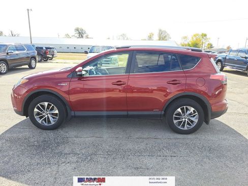Used 2018 Toyota RAV4 XLE image 23