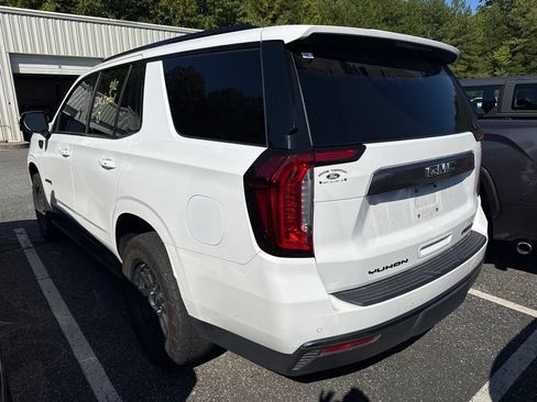 Used 2021 GMC Yukon AT4 w/ AT4 Premium Plus Package AWD/4WD image 19