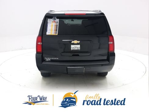 Used 2018 Chevrolet Suburban 3500 LT AWD/4WD image 5