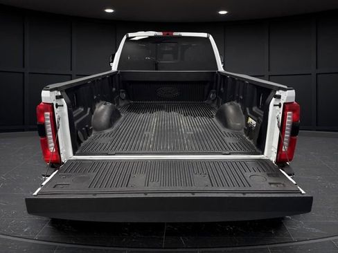 Used 2024 Ford F350 Lariat w/ Chrome Package image 15