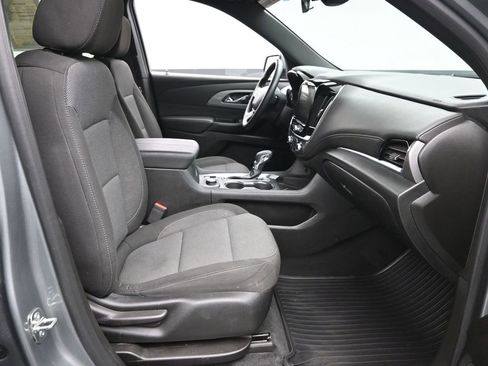 Certified 2023 Chevrolet Traverse LT image 6