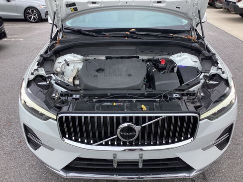 Certified 2023 Volvo XC60 B5 Ultimate w/ Climate Package image 36