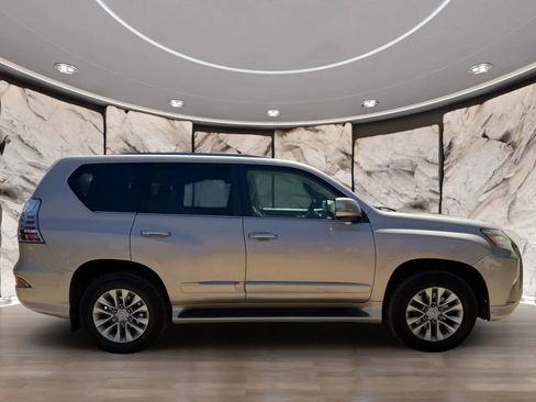 Used 2014 Lexus GX 460 w/ Premium Package AWD/4WD image 4