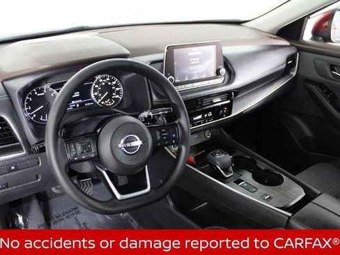 Certified 2022 Nissan Rogue SV FWD image 5